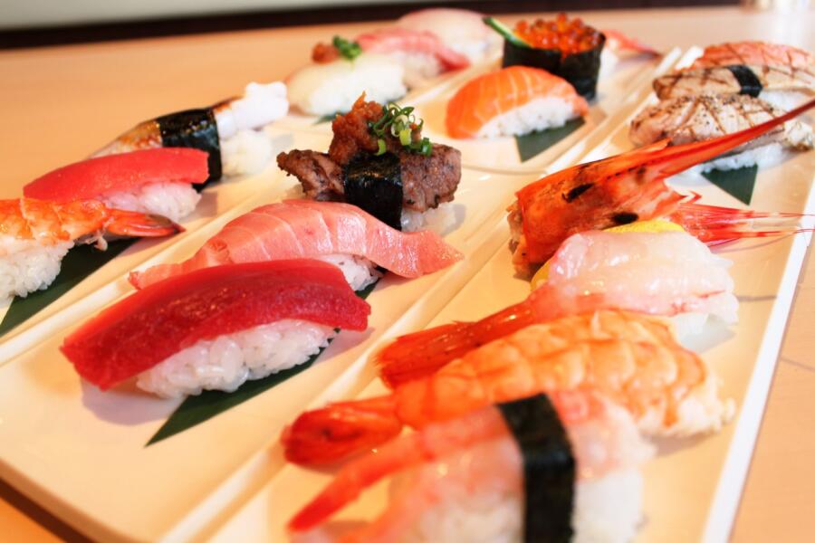 本格回転寿司 ぼて六甲店